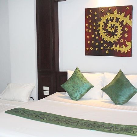 Patong Buri Hotel Extérieur photo