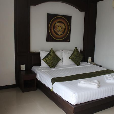Patong Buri Hotel Extérieur photo