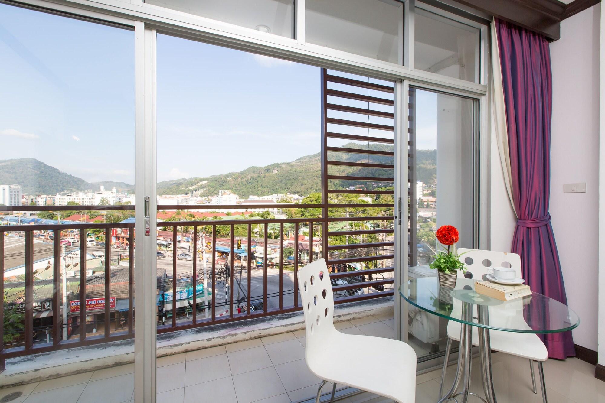 Patong Buri Hotel Extérieur photo
