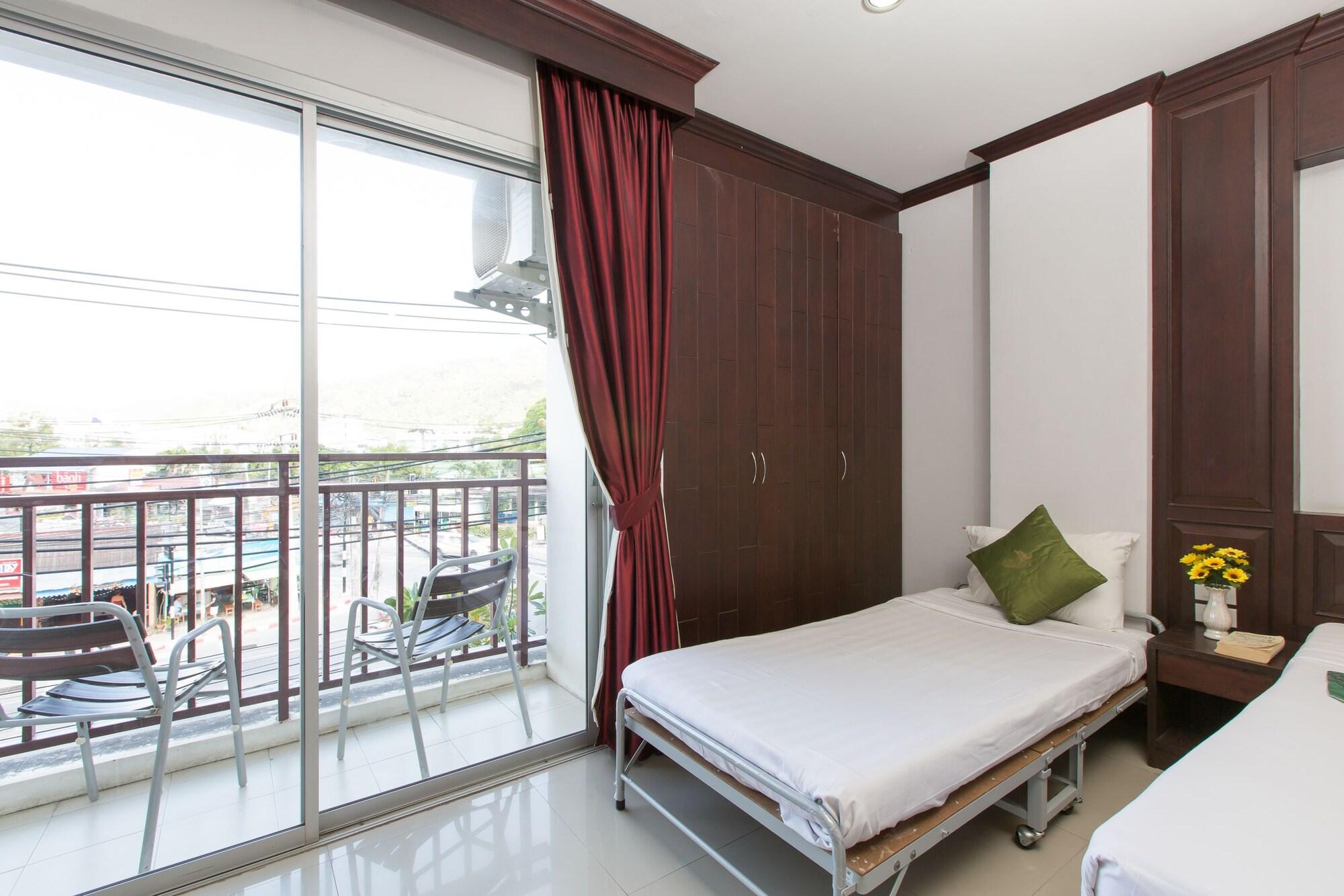 Patong Buri Hotel Extérieur photo