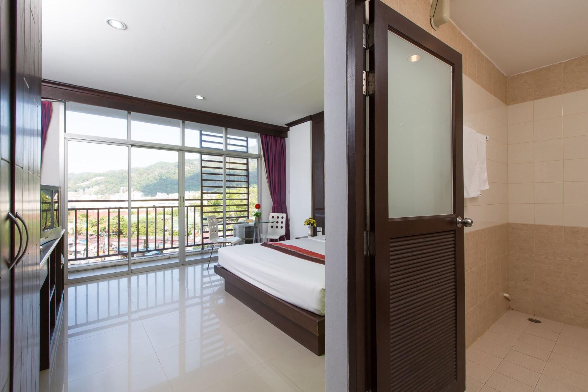 Patong Buri Hotel Extérieur photo