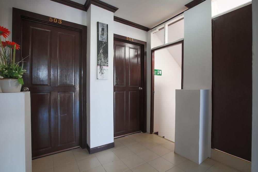 Patong Buri Hotel Extérieur photo